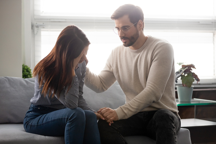 Aborto spontaneo sintomi: cosa fare?