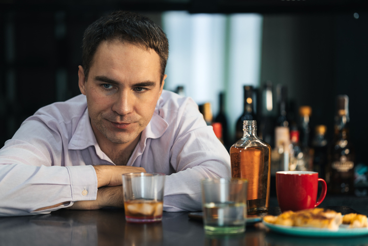 Alcol e testosterone, quale correlazione e quali rischi per gli uomini?